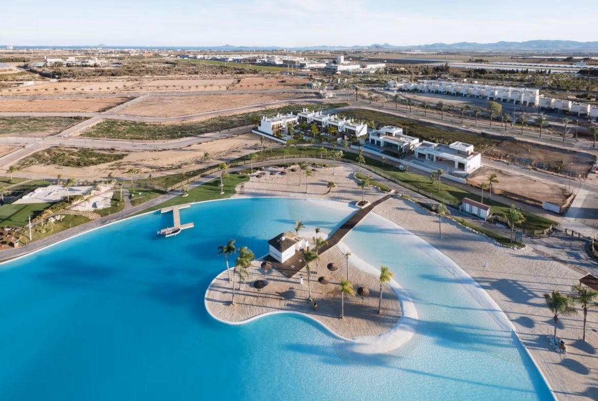 Modern-villas-at-Santa-Rosalia-Lake-and-Life-Resort-a-new-standard-in-Mediterranean-luxury-2