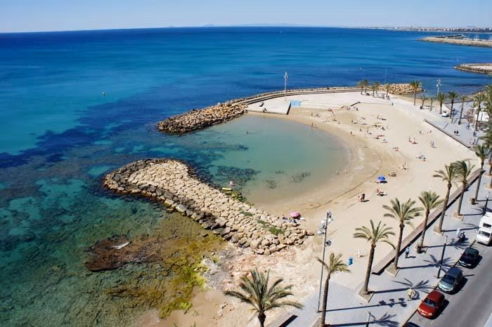 NEW-BUILD-APARTMENTS-AND-PENTHOUSES-NEAR-THE-BEACH-IN-TORREVIEJA-7