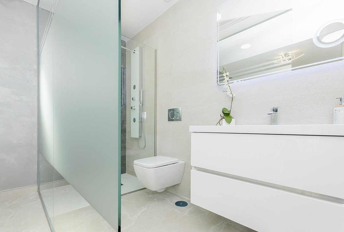 Captivating Key Ready 3 Bedroom Penthouse with Plunge Pool and Panoramic Sea Views for Sale in San Miguel de Salinas