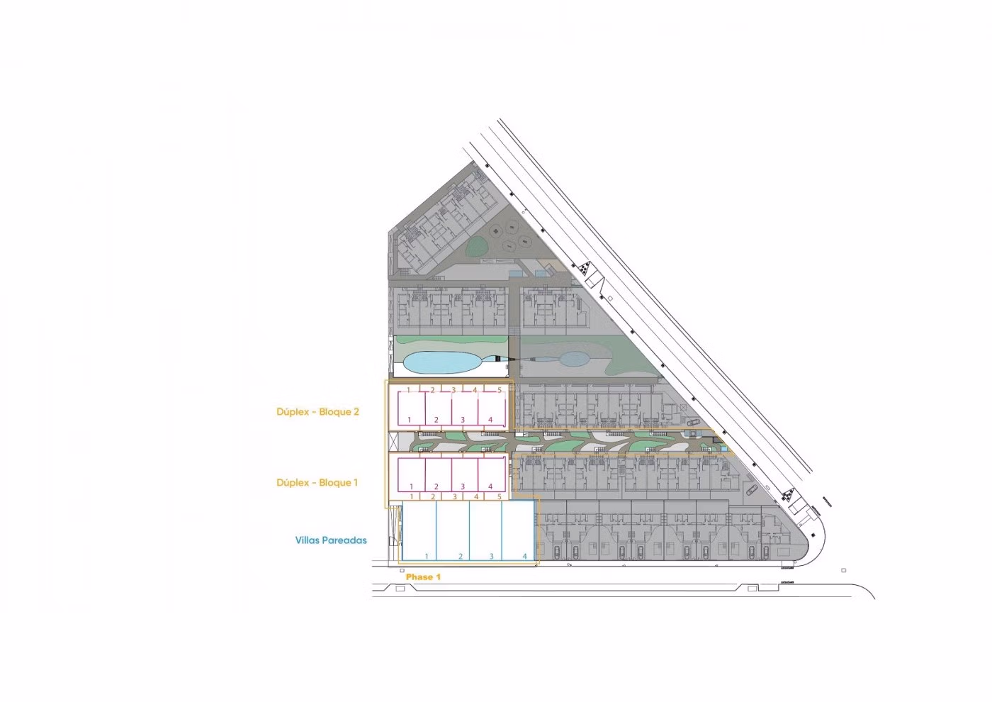 NEW-BUILD-RESIDENCIAL-IN-LOS-BALCONES-TORREVIEJA-14 Site plan showing layout of apartments, solarium, pool, and green areas in Los Balcones, Torrevieja top floor apartment complex