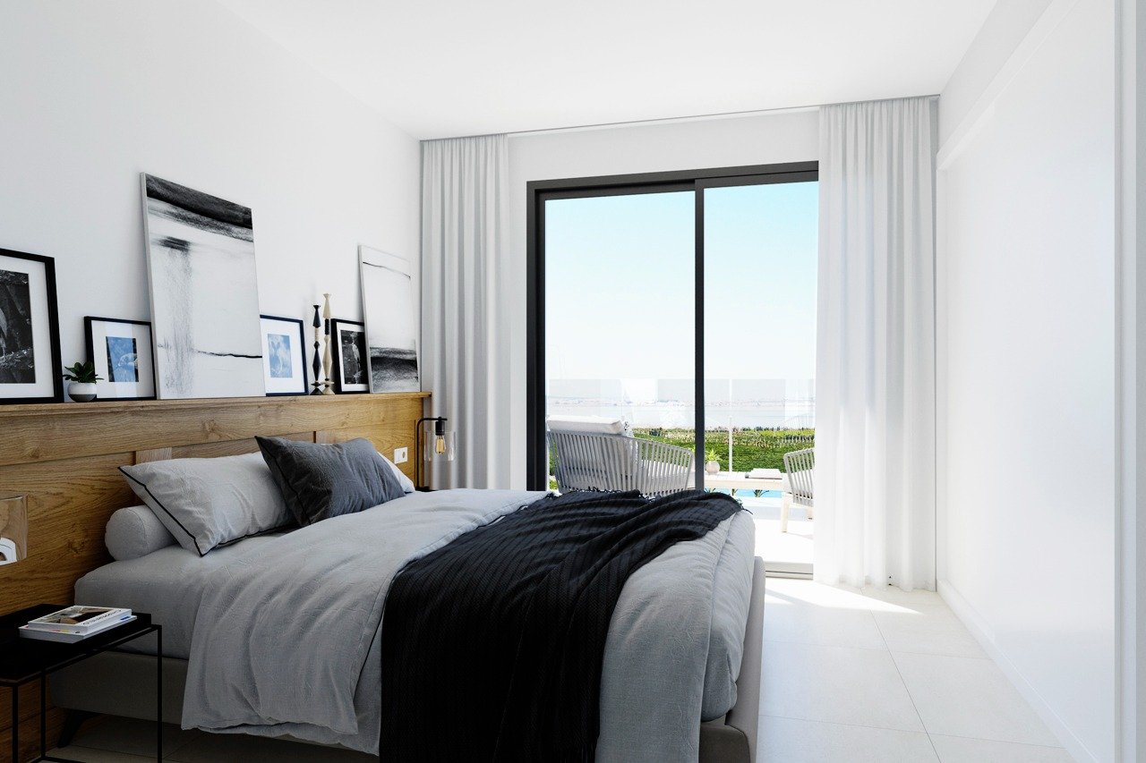 Key Ready Top Floor Apartment with Solarium for Sale in Los Balcones, Torrevieja