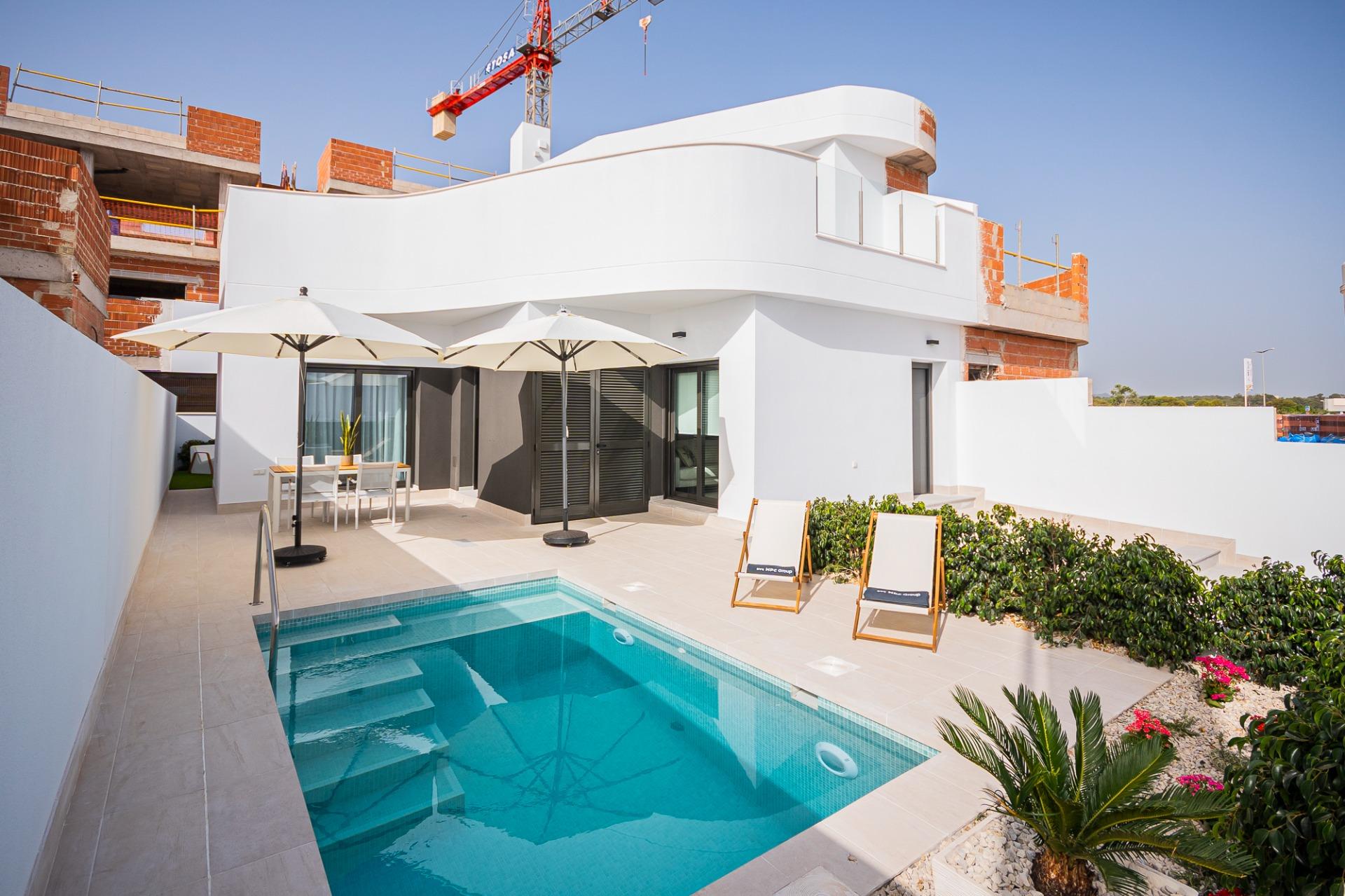 Key Ready Corner Villa with Basement and Private Pool for Sale in Los Balcones, Torrevieja