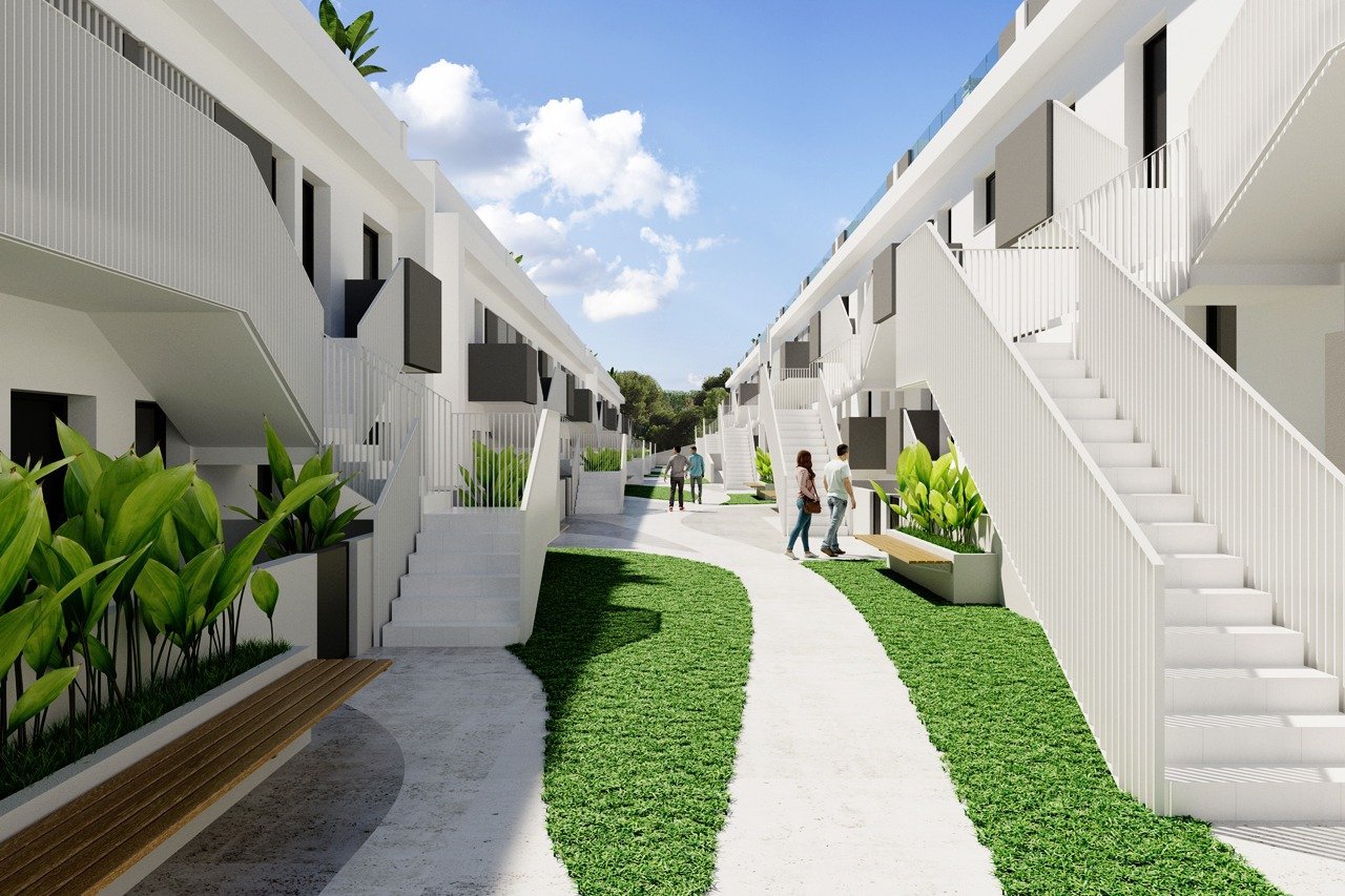 Key Ready Top Floor Apartment with Solarium for Sale in Los Balcones, Torrevieja