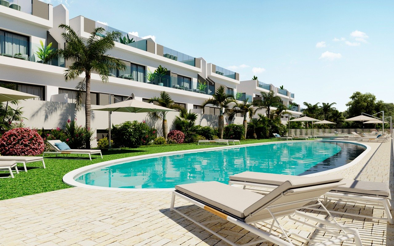Key Ready Top Floor Apartment with Solarium for Sale in Los Balcones, Torrevieja