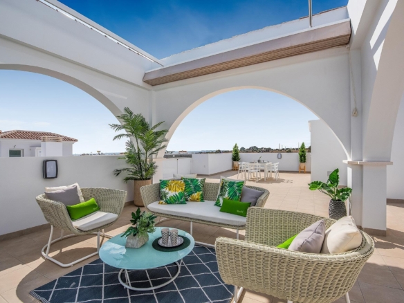 Bright New Build Penthouse Apartment with Solarium for Sale in Rojales