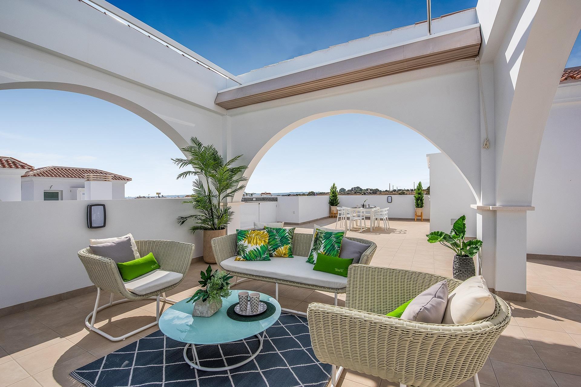 Bright New Build Penthouse Apartment with Solarium for Sale in Rojales