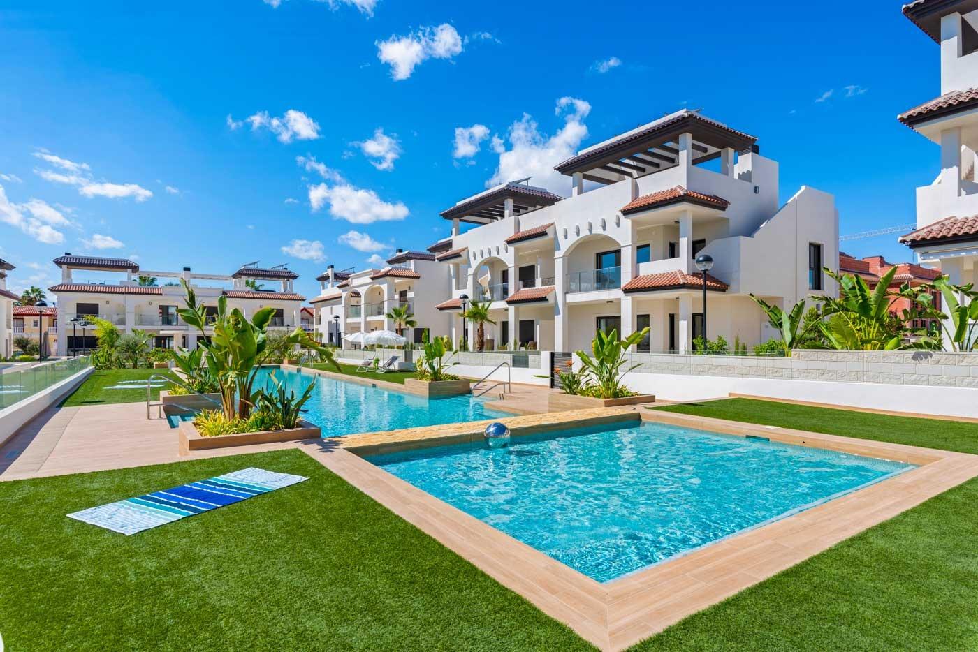 Bright New Build Penthouse Apartment with Solarium for Sale in Rojales