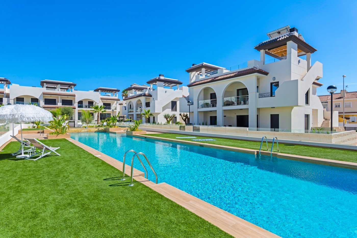 Bright New Build Penthouse Apartment with Solarium for Sale in Rojales