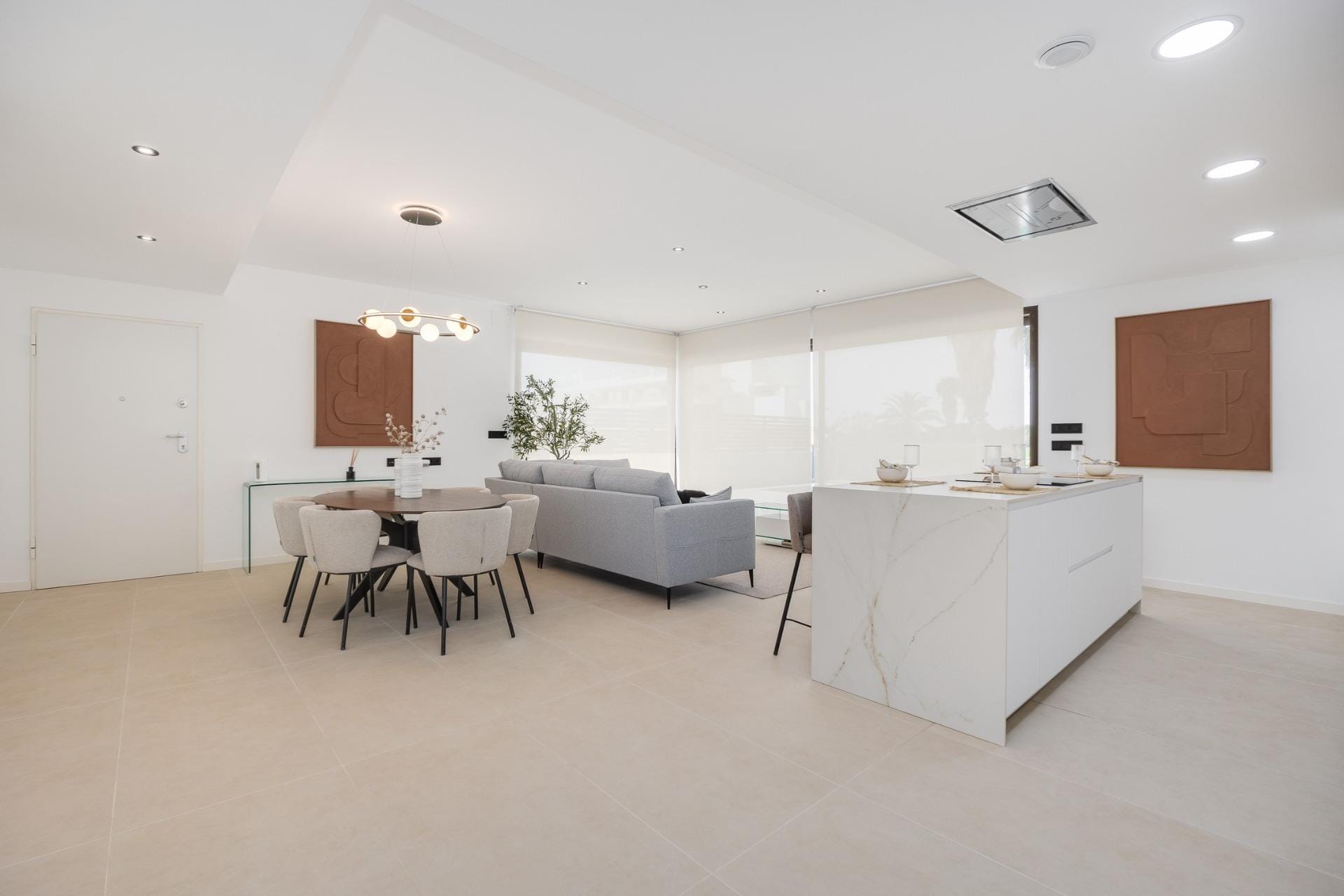 Nieuwbouwvilla met 3 slaapkamers, privézwembad, kelder en solarium te koop in Los Alcázares, Murcia