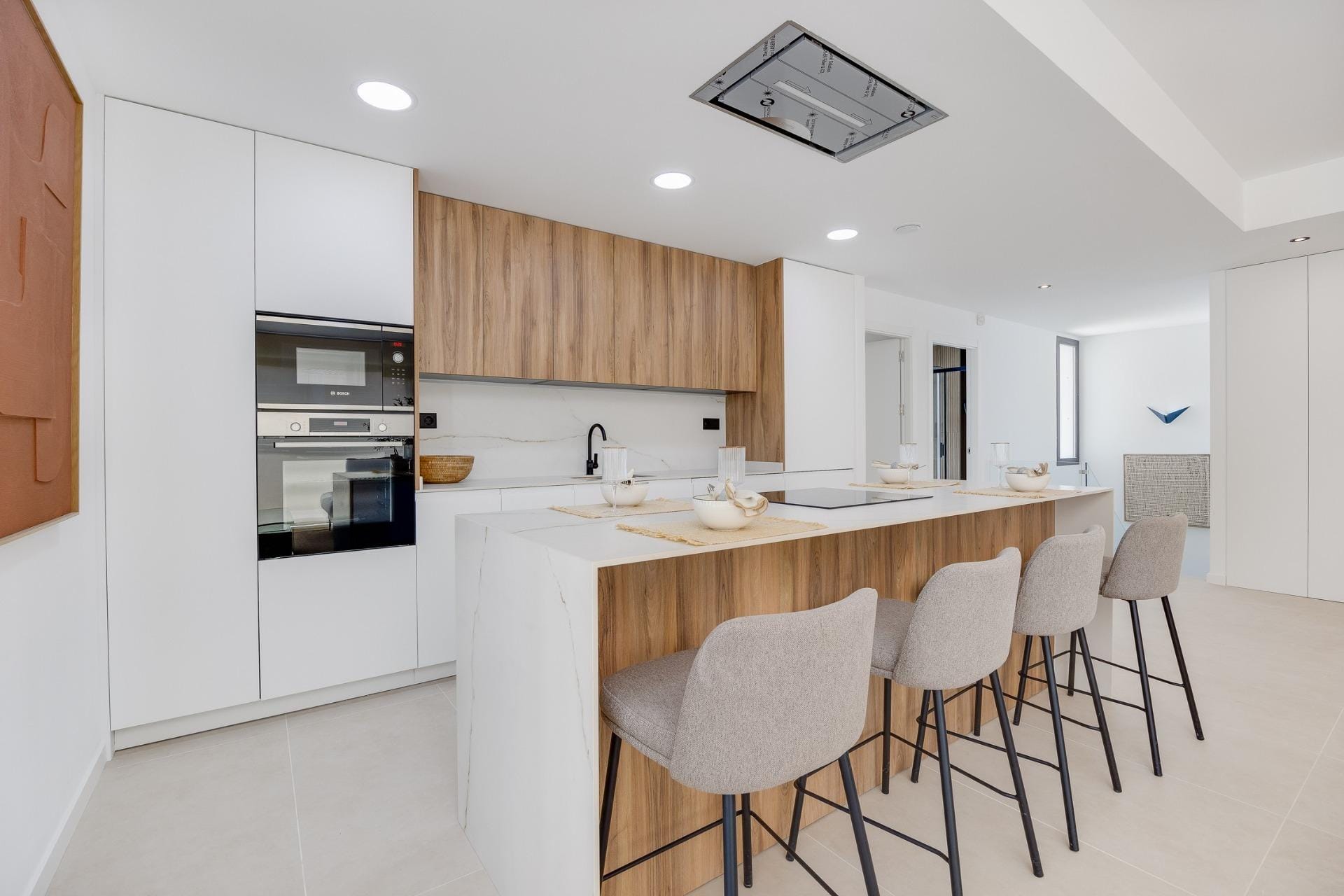 Nieuwbouwvilla met 3 slaapkamers, privézwembad, kelder en solarium te koop in Los Alcázares, Murcia