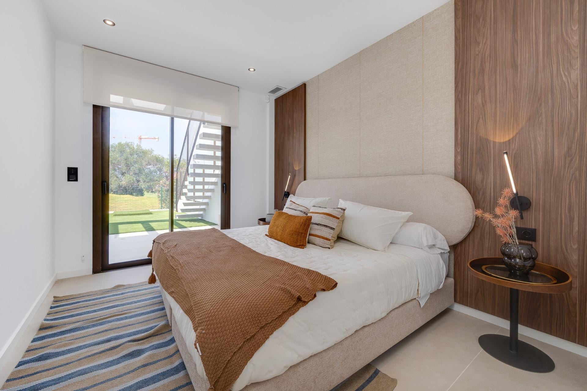 Nieuwbouwvilla met 3 slaapkamers, privézwembad, kelder en solarium te koop in Los Alcázares, Murcia