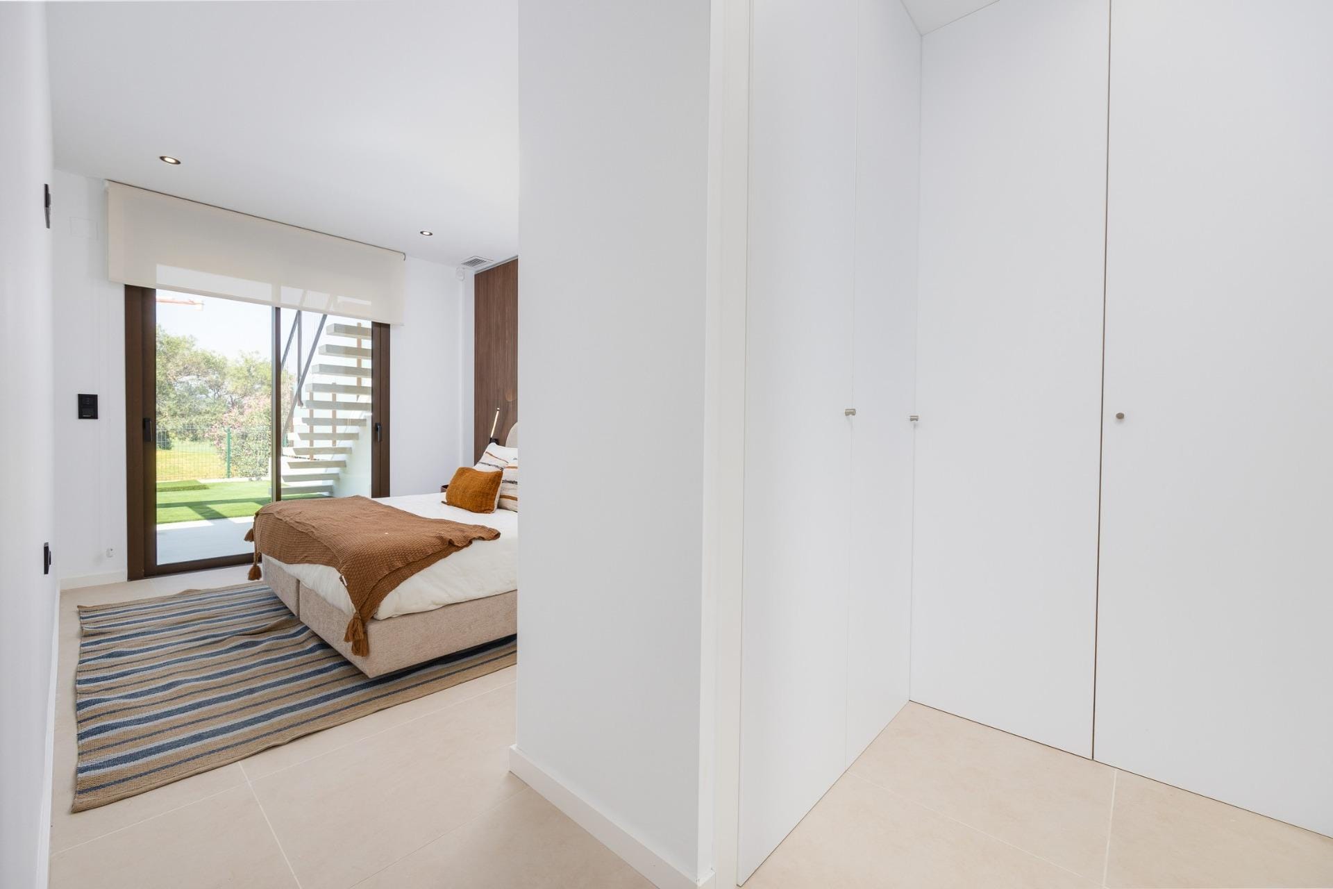 Nieuwbouwvilla met 3 slaapkamers, privézwembad, kelder en solarium te koop in Los Alcázares, Murcia