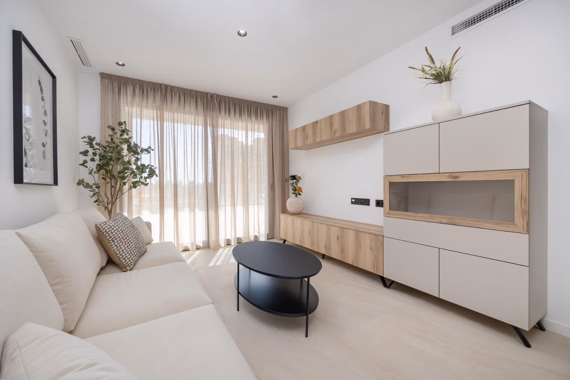 Neubau-Eckwohnung mit 3 Schlafzimmern im ersten Stock und Terrasse zum Verkauf nahe La Serena Golf in Los Alcázares, Murcia