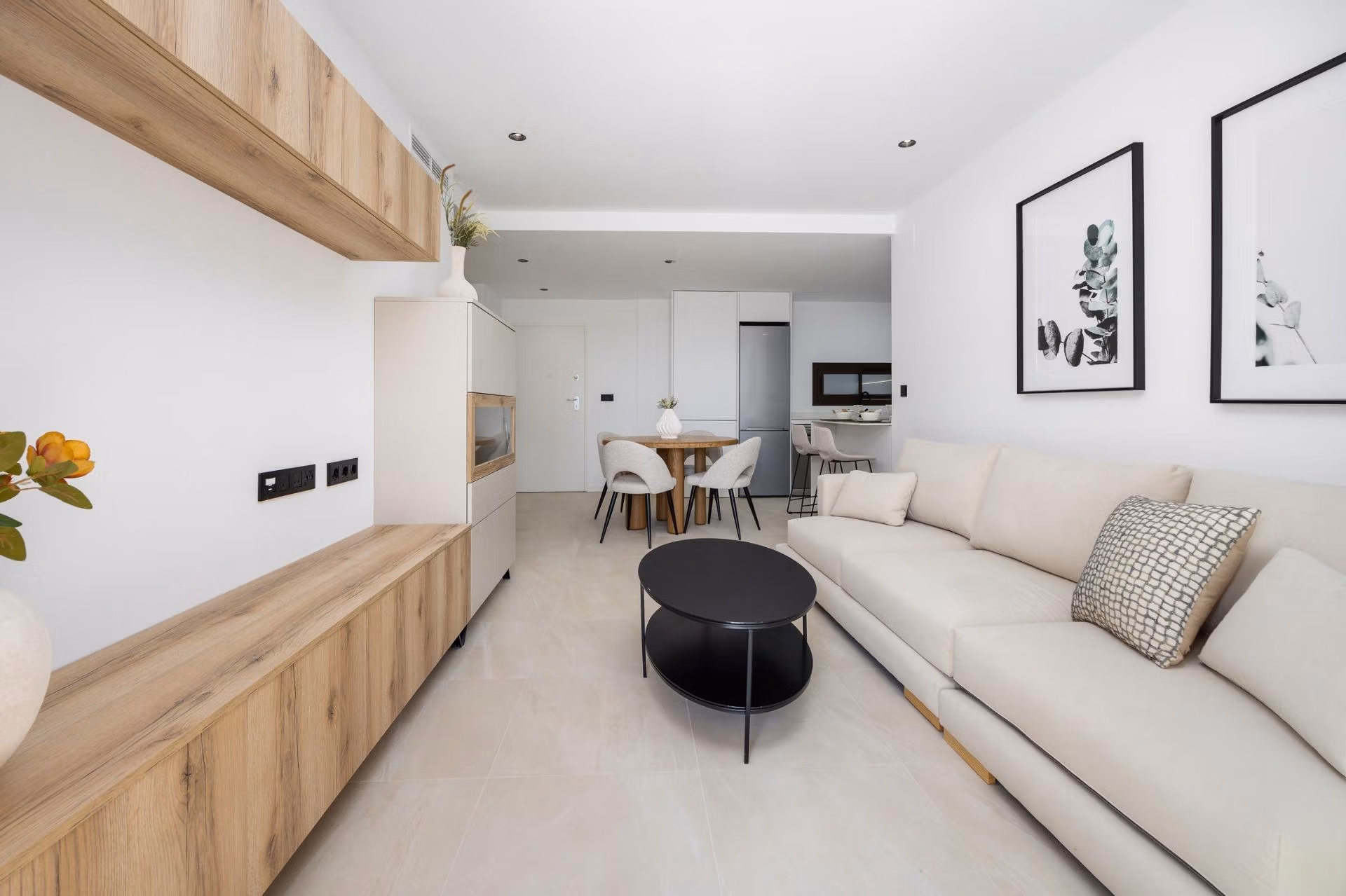 Neubau-Eckwohnung mit 3 Schlafzimmern im ersten Stock und Terrasse zum Verkauf nahe La Serena Golf in Los Alcázares, Murcia