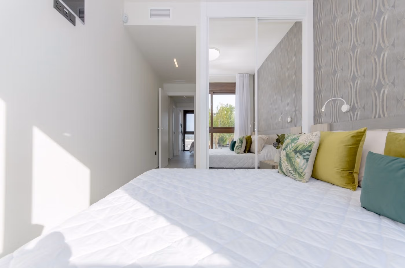 NEW-BUILD-RESIDENTIAL-OF-BUNGALOW-APARTMENTS-IN-LOS-BALCONES-TORREVIEJA-12 Полностью оборудованный пентхаус с 2 спальнями, солярием и видами на солёное озеро в Los Balcones, Torrevieja