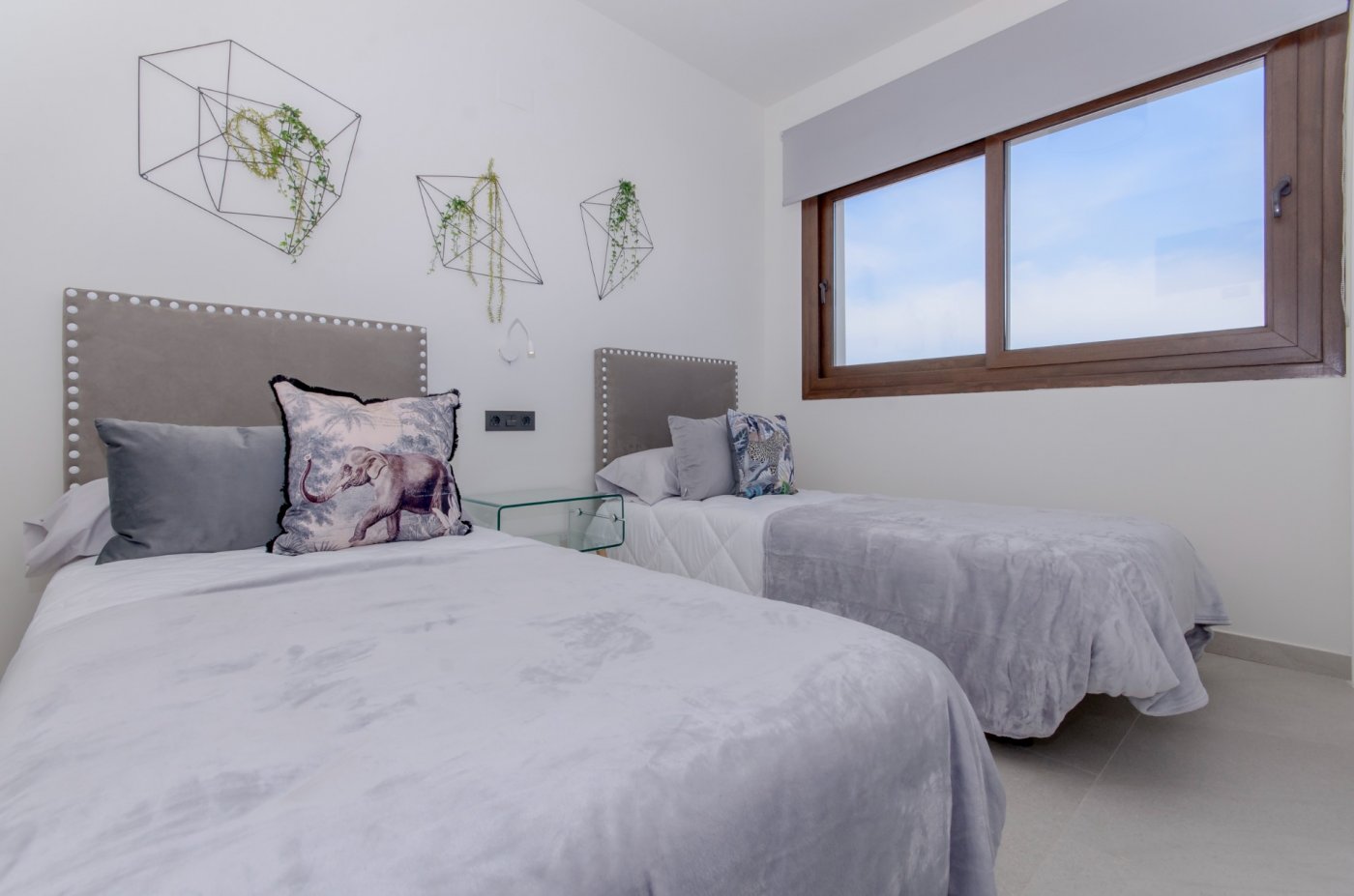 Fully Equipped 2 bedroom Penthouse Apartment with Solarium and Salt Lake Views in Los Balcones, Torrevieja