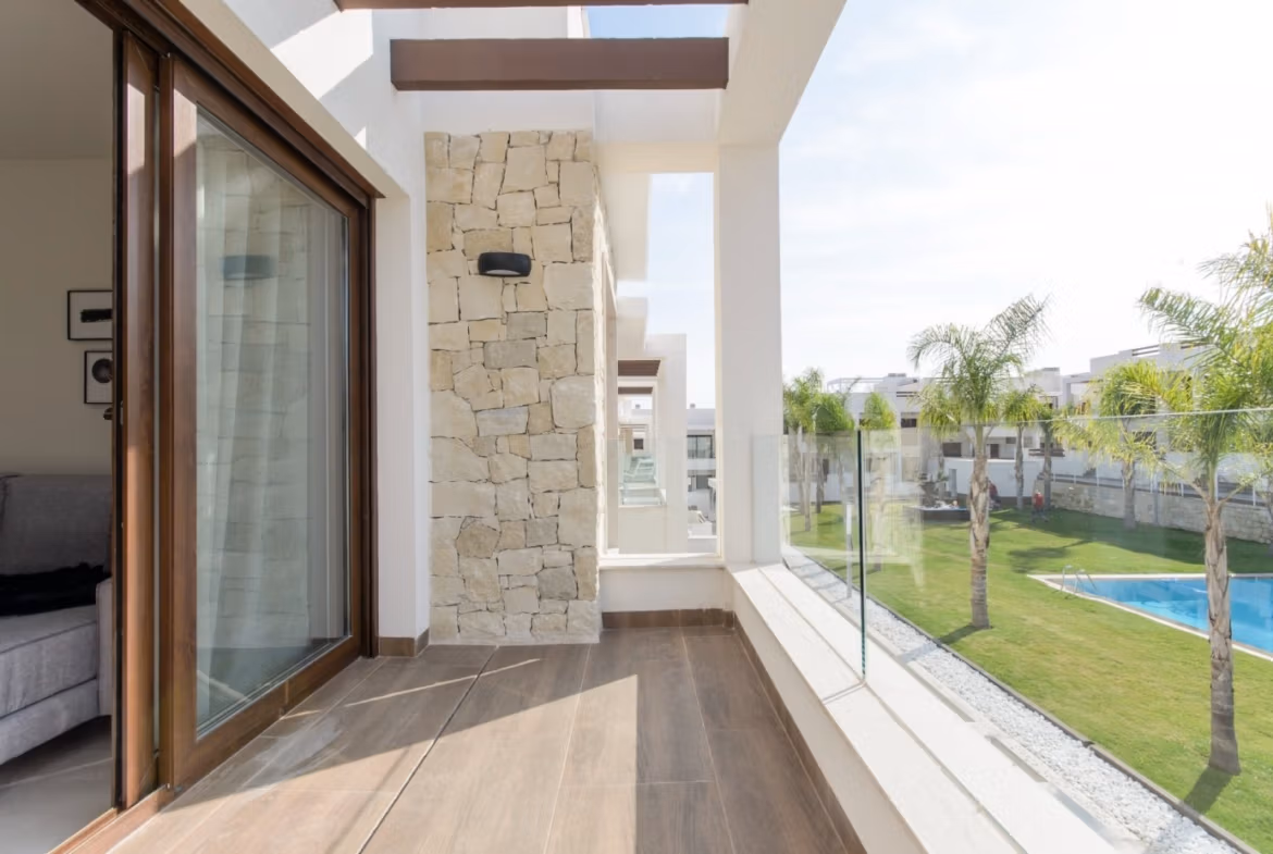 NEW-BUILD-RESIDENTIAL-OF-BUNGALOW-APARTMENTS-IN-LOS-BALCONES-TORREVIEJA-21