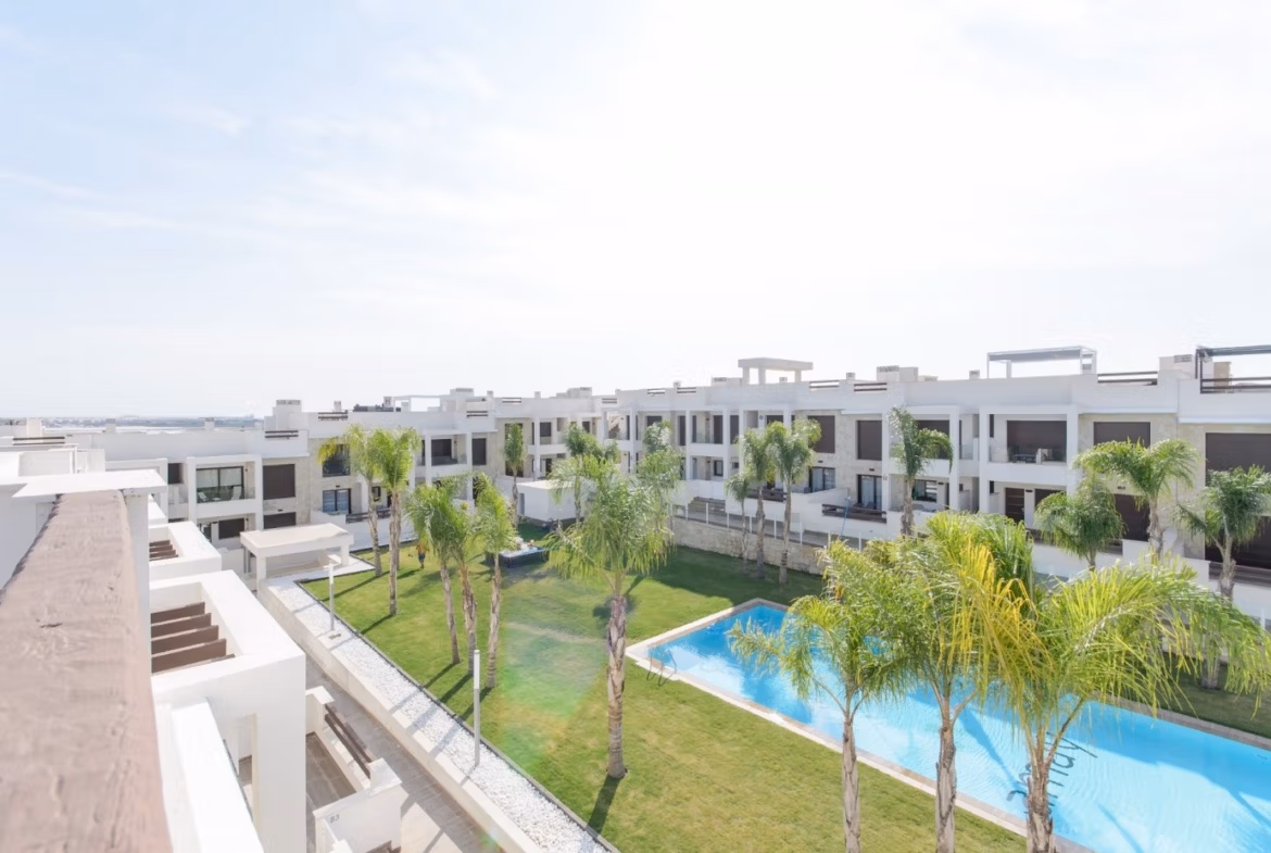 NEW-BUILD-RESIDENTIAL-OF-BUNGALOW-APARTMENTS-IN-LOS-BALCONES-TORREVIEJA-25