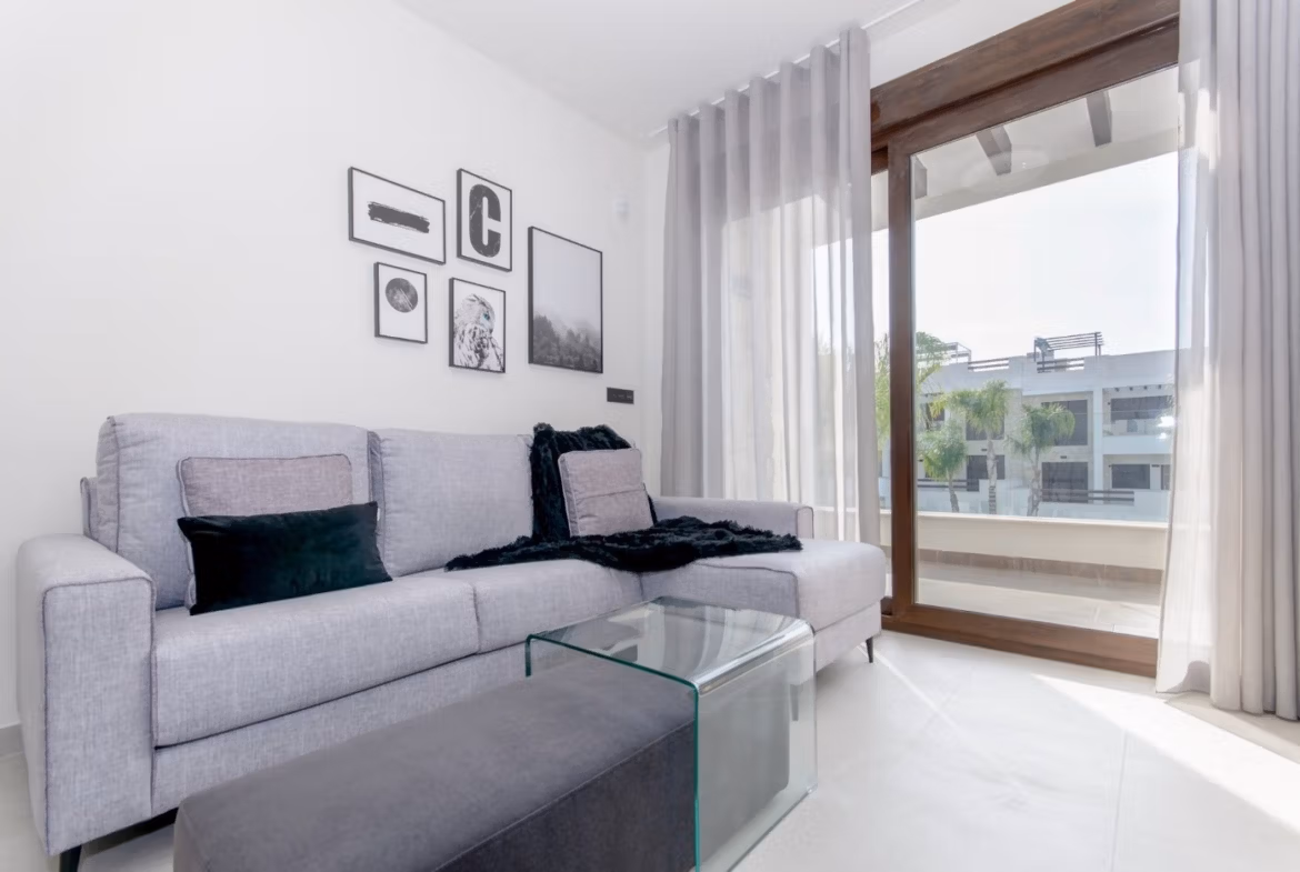 NEW-BUILD-RESIDENTIAL-OF-BUNGALOW-APARTMENTS-IN-LOS-BALCONES-TORREVIEJA-4