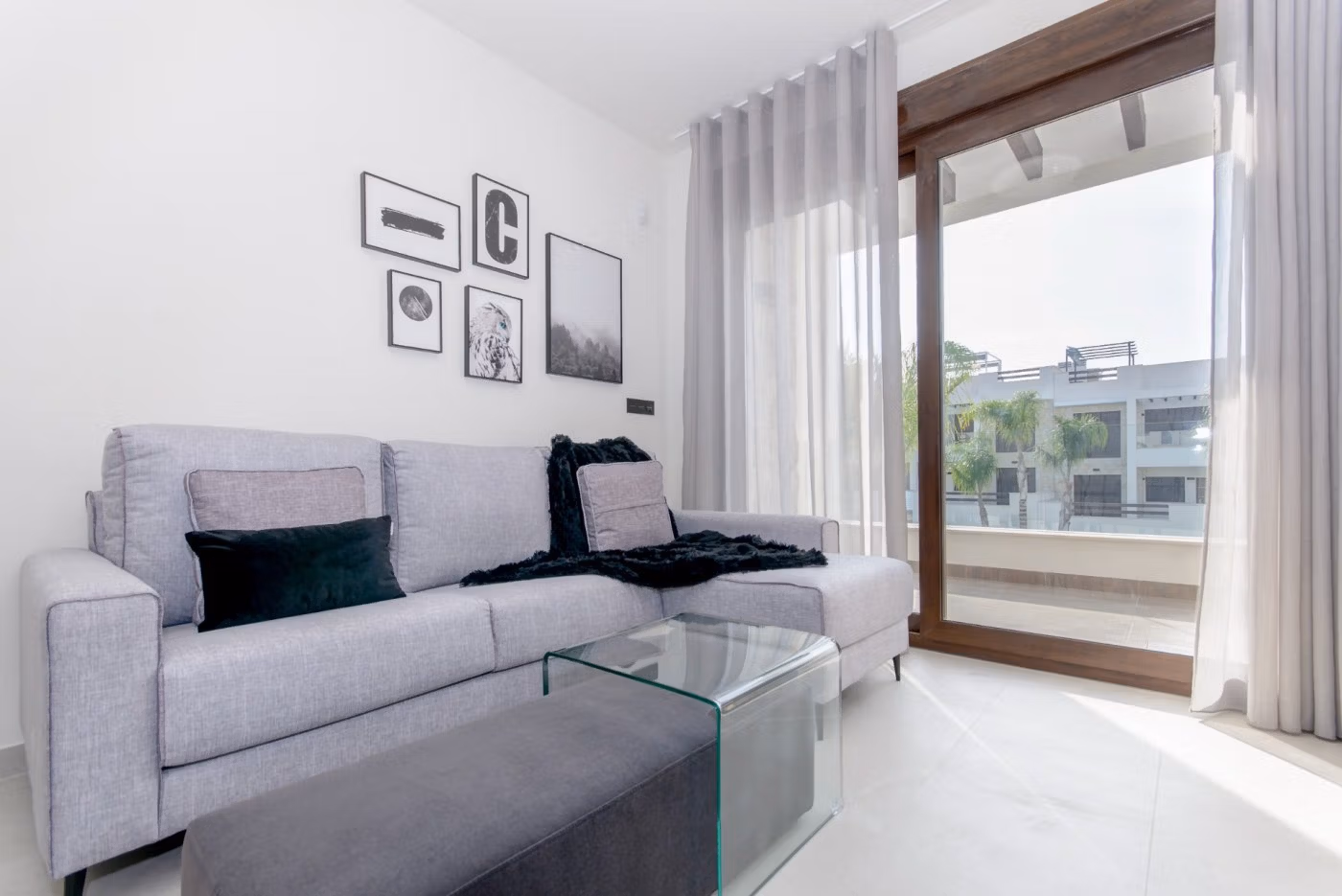 NEW-BUILD-RESIDENTIAL-OF-BUNGALOW-APARTMENTS-IN-LOS-BALCONES-TORREVIEJA-4 Полностью оборудованный пентхаус с 2 спальнями, солярием и видами на солёное озеро в Los Balcones, Torrevieja