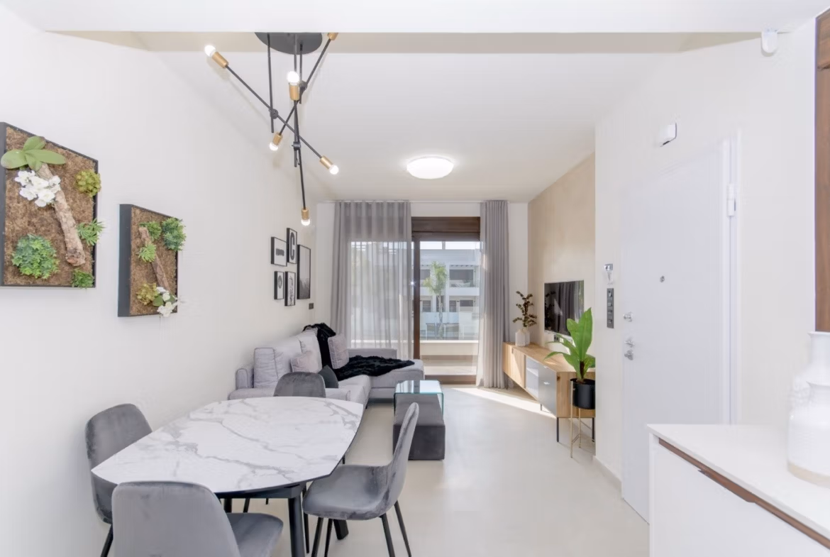 NEW-BUILD-RESIDENTIAL-OF-BUNGALOW-APARTMENTS-IN-LOS-BALCONES-TORREVIEJA-9