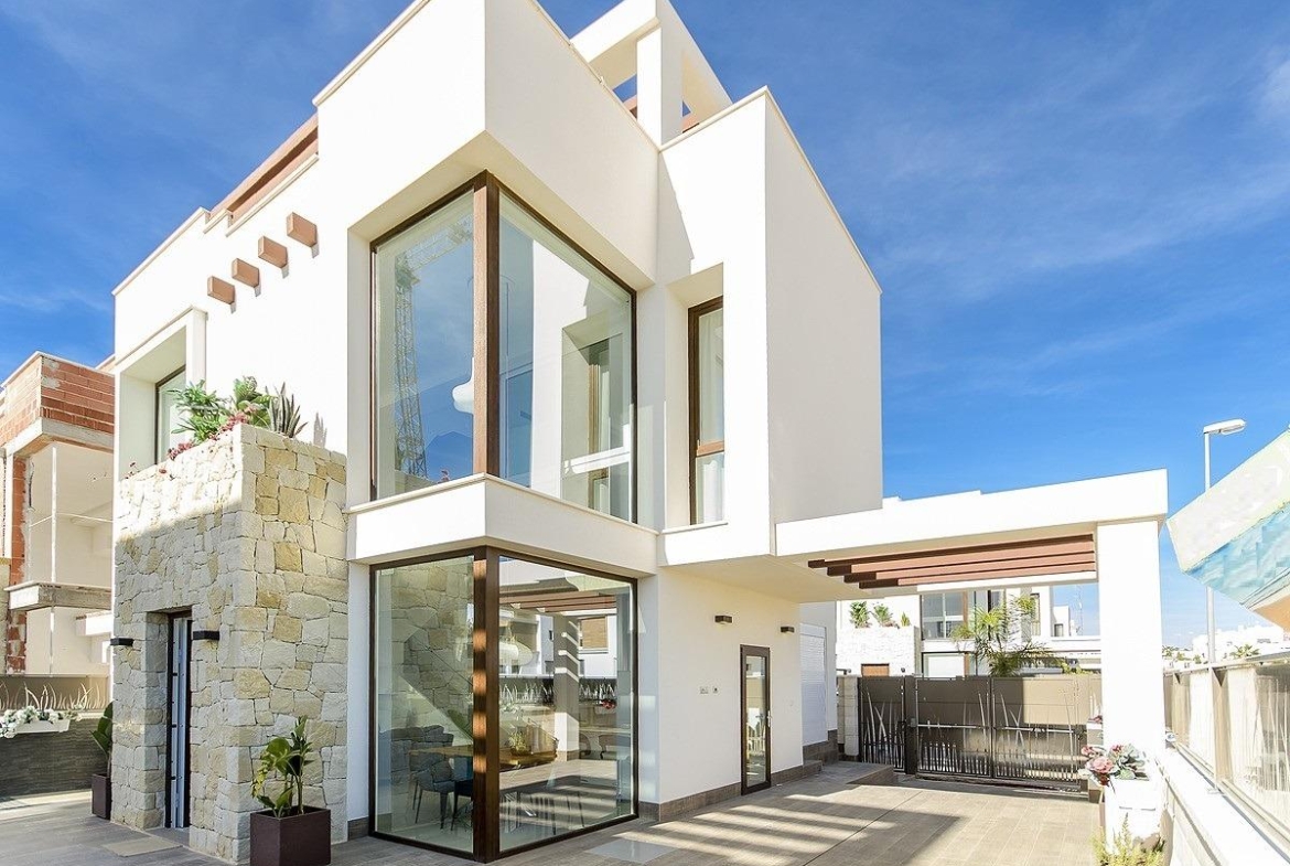 NEW BUILD RESIDENTIAL OF VILLAS IN LOS MONTESINOS in La Herrada