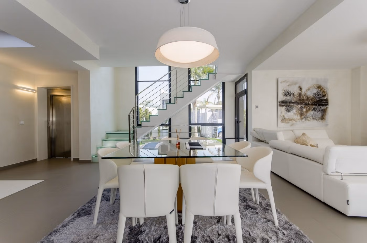 Elegante villa de obra nueva con piscina privada en venta a 250 m de la playa en Campoamor