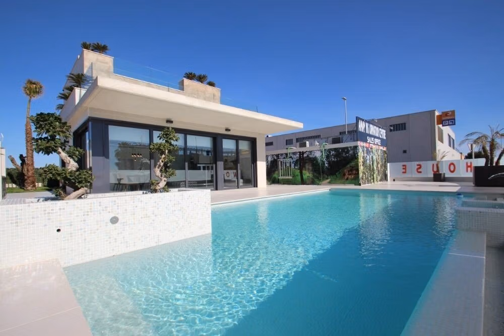 NEW-CONSTRUCTION-VILLAS-250-m-FROM-THE-BEACH-IN-CAMPOAMOR-2