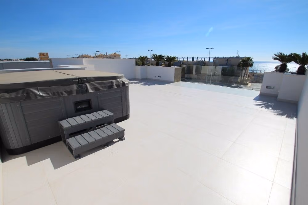 NEW-CONSTRUCTION-VILLAS-250-m-FROM-THE-BEACH-IN-CAMPOAMOR-3