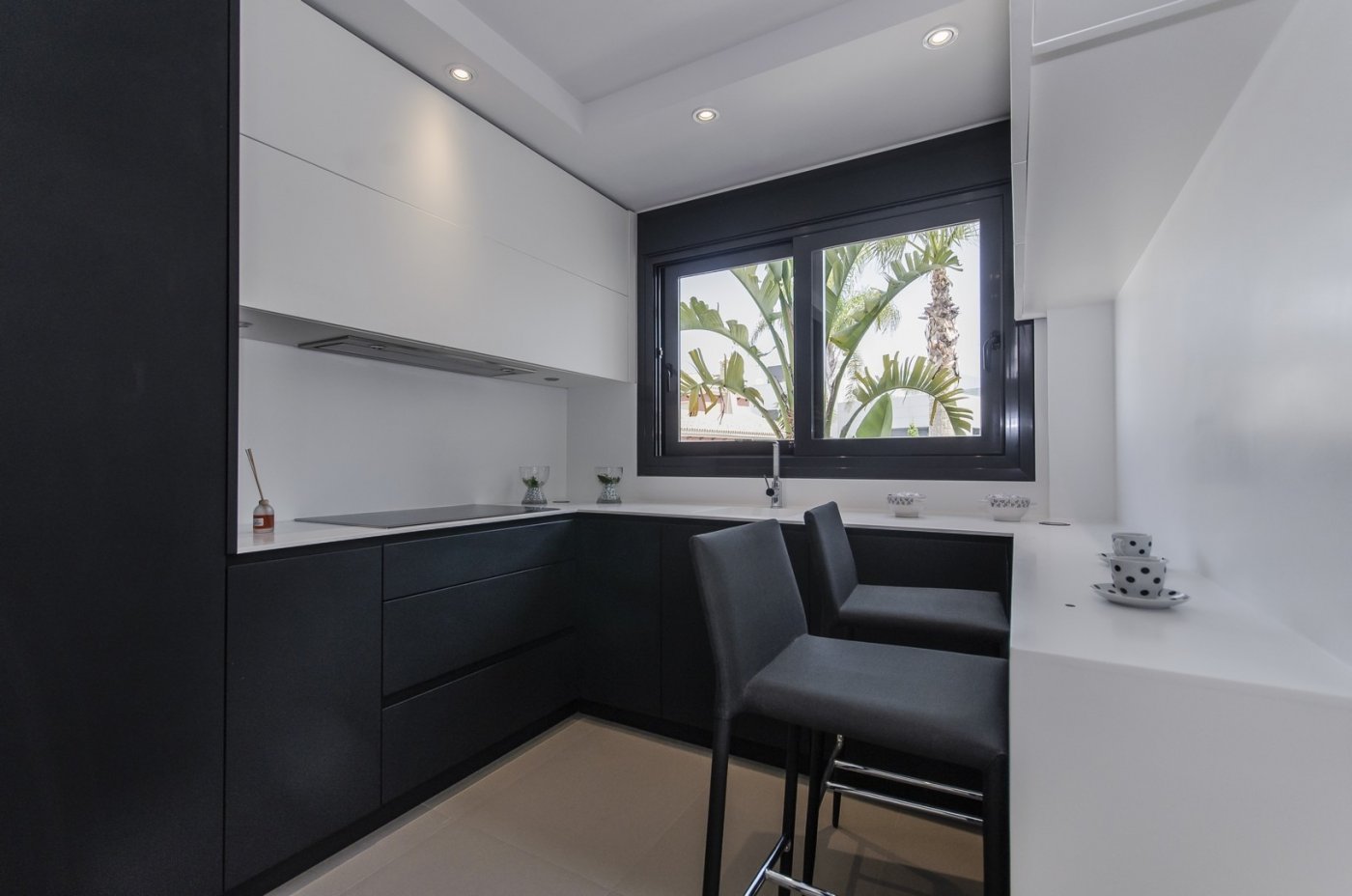 Elegant New Build Villa with Private Pool for Sale 250m from the Beach in Campoamor