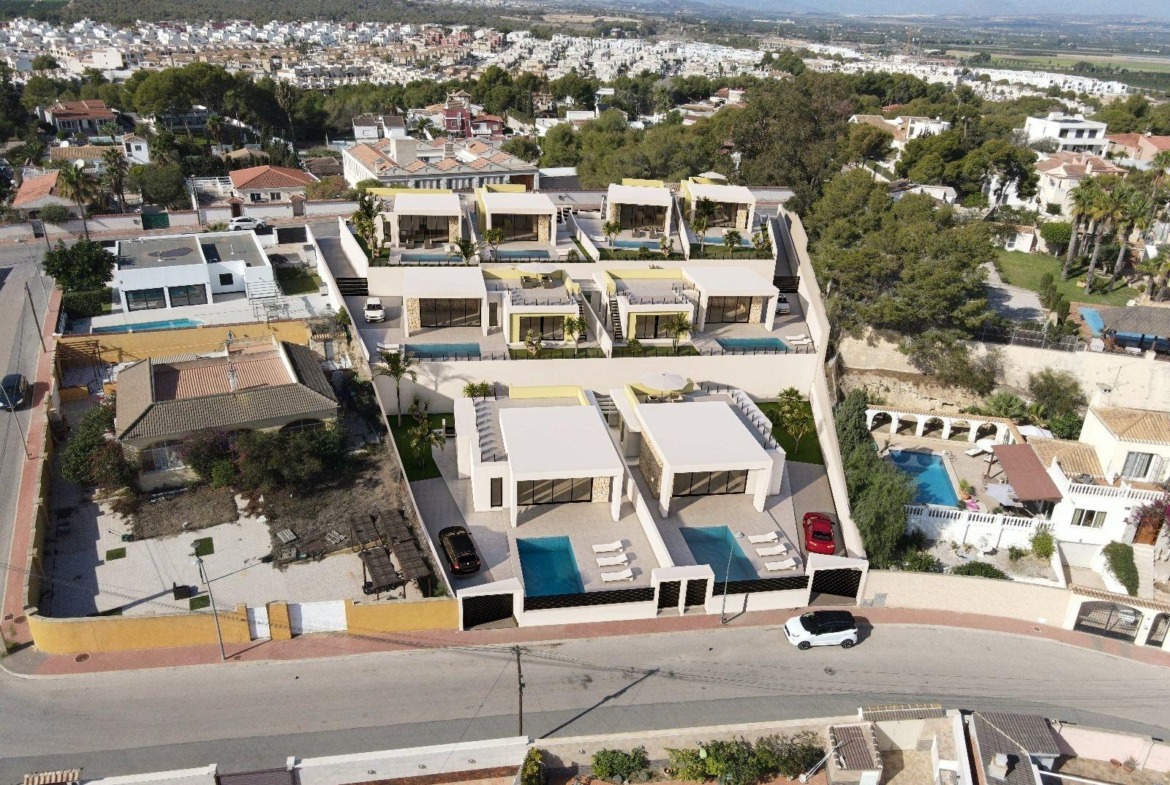 New Build One-Storey Villas with Private Pool for Sale in Los Balcones, Torrevieja, Spain