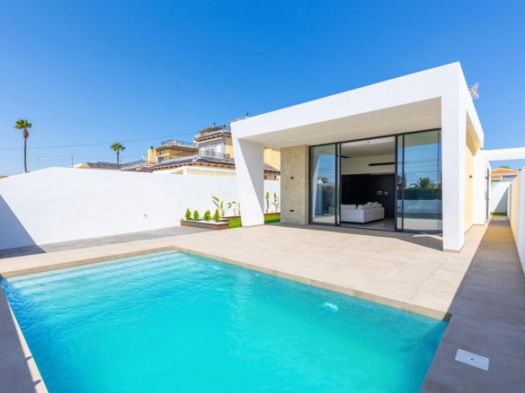 New Build One-Storey Villas with Private Pool for Sale in Los Balcones, Torrevieja, Spain
