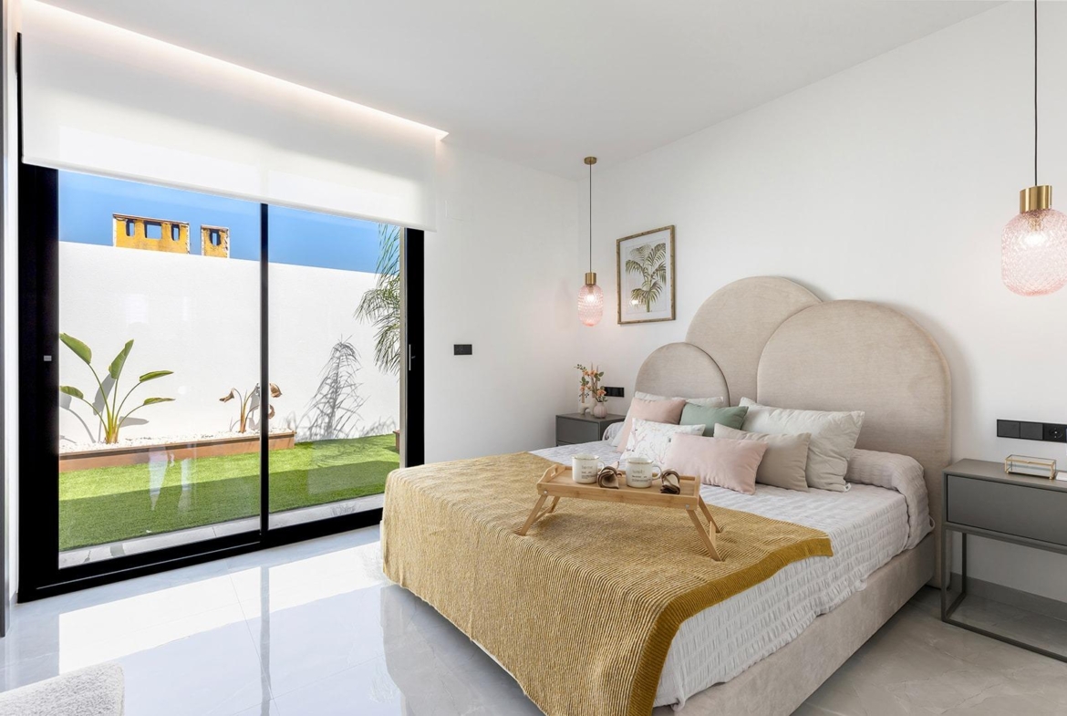 New Build One-Storey Villas with Private Pool for Sale in Los Balcones, Torrevieja, Spain