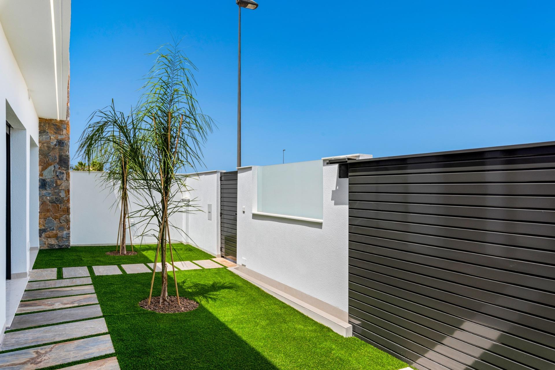 Inviting New Build Villa with Private Pool for Sale near Serena Golf in Los Alcázares