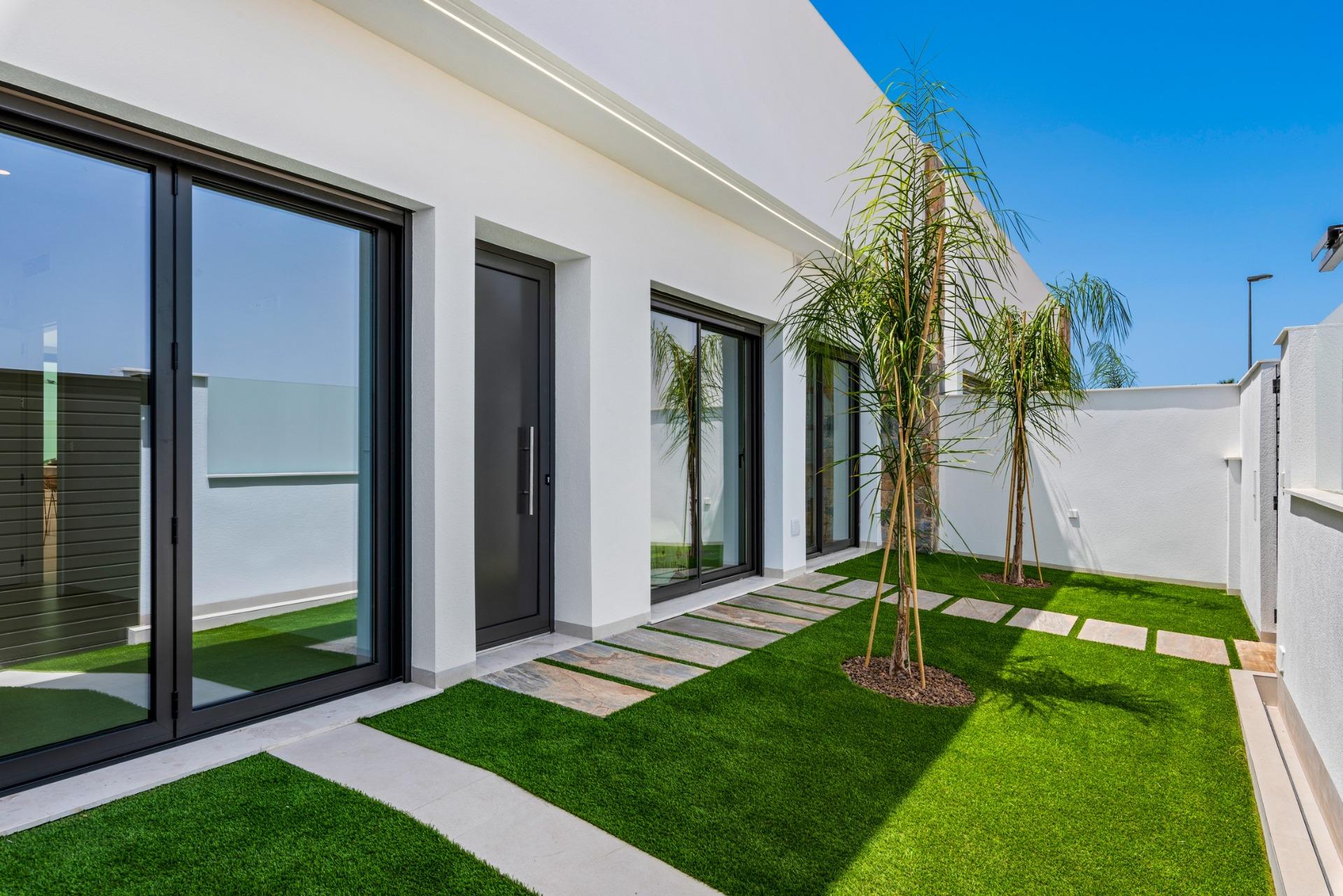Inviting New Build Villa with Private Pool for Sale near Serena Golf in Los Alcázares