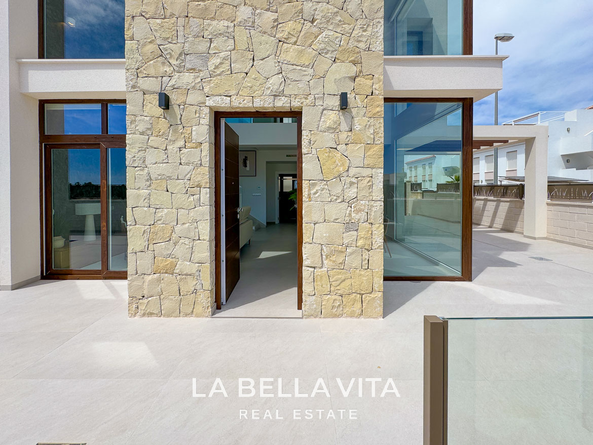 Design Villa with Private Pool and Solarium for Sale in Ciudad Quesada