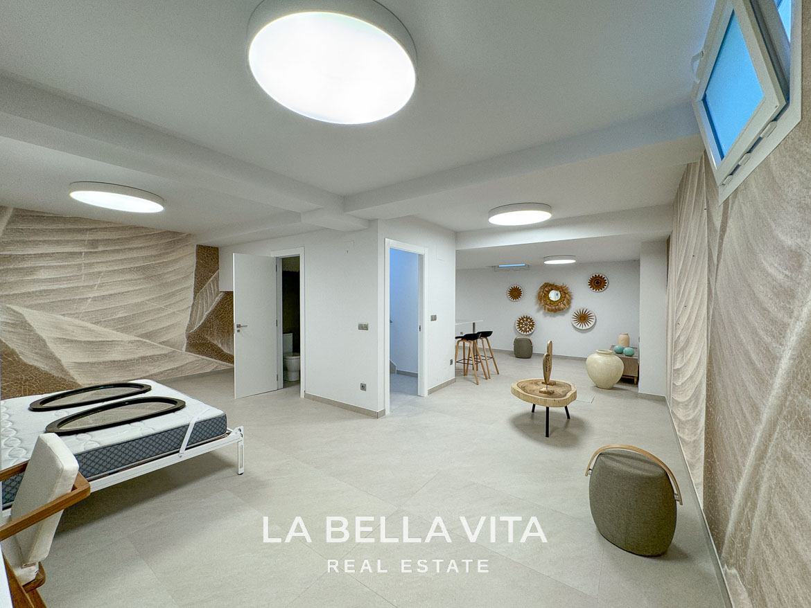 Design Villa with Private Pool and Solarium for Sale in Ciudad Quesada