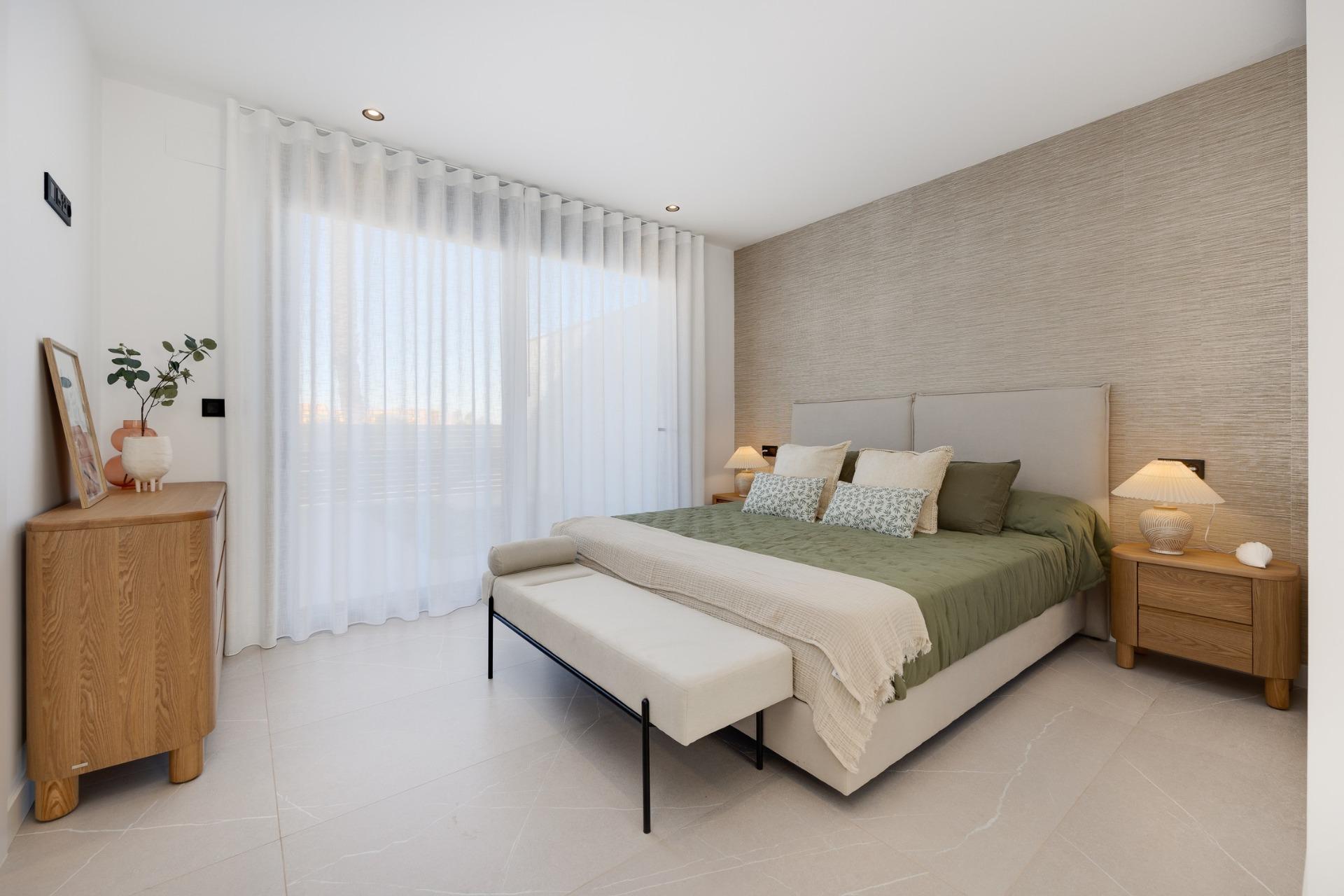 New-Villas-for-Sale-in-Torrevieja-–-2-km-from-the-Sea-24 New Build 3 Bedroom Villa with Private Pool, Rooftop Solarium and Garage for Sale in Torrevieja