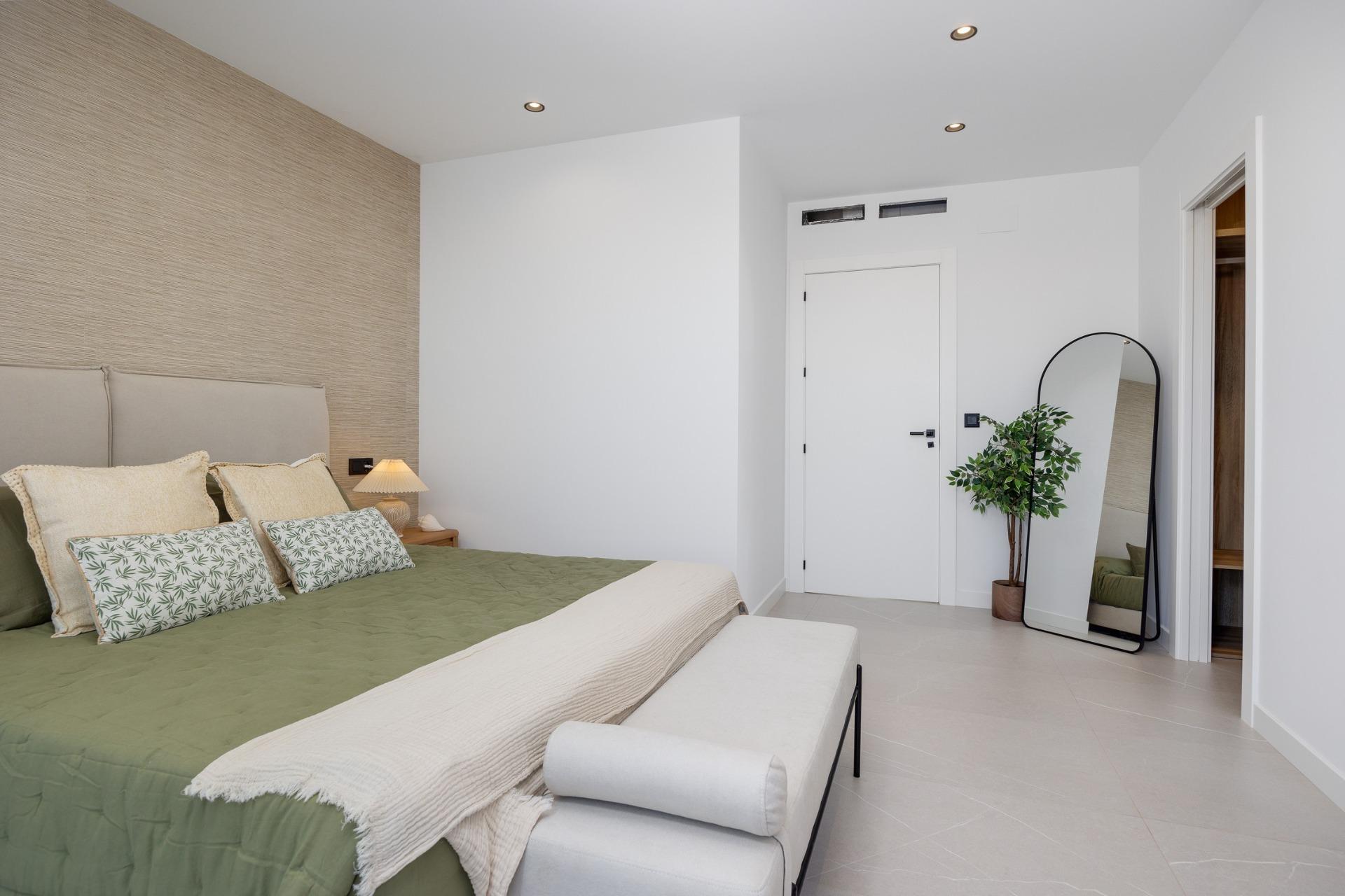 New-Villas-for-Sale-in-Torrevieja-–-2-km-from-the-Sea-25 New Build 3 Bedroom Villa with Private Pool, Rooftop Solarium and Garage for Sale in Torrevieja