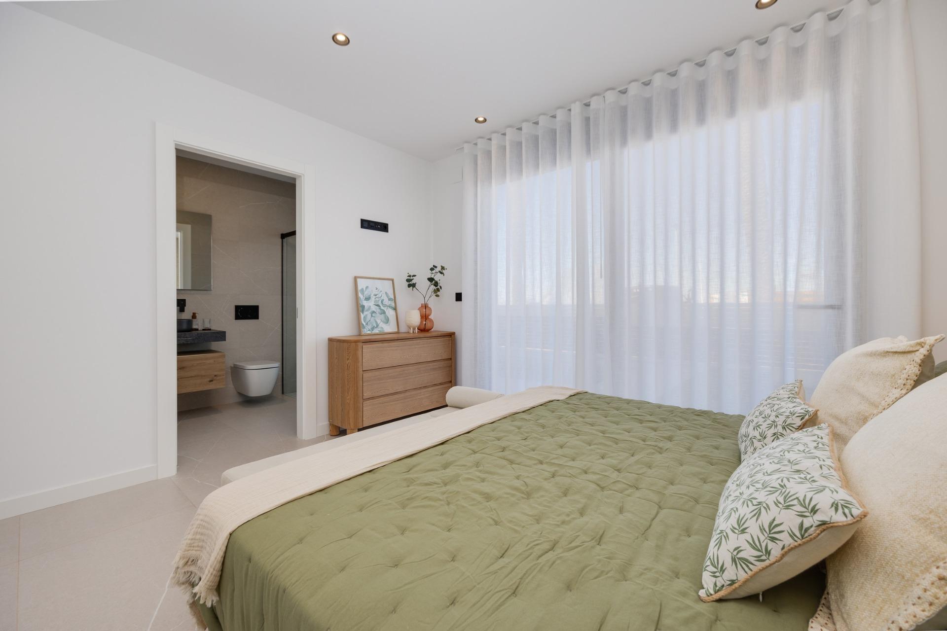 New-Villas-for-Sale-in-Torrevieja-–-2-km-from-the-Sea-27 New Build 3 Bedroom Villa with Private Pool, Rooftop Solarium and Garage for Sale in Torrevieja