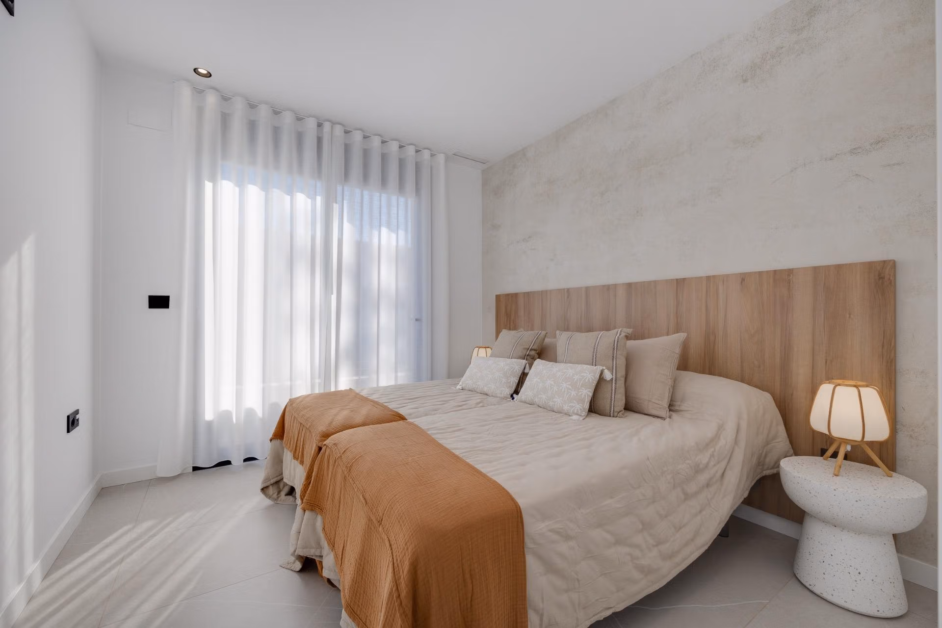 Nieuwbouwvilla met 3 slaapkamers, privézwembad, dakterras en garage te koop in Torrevieja