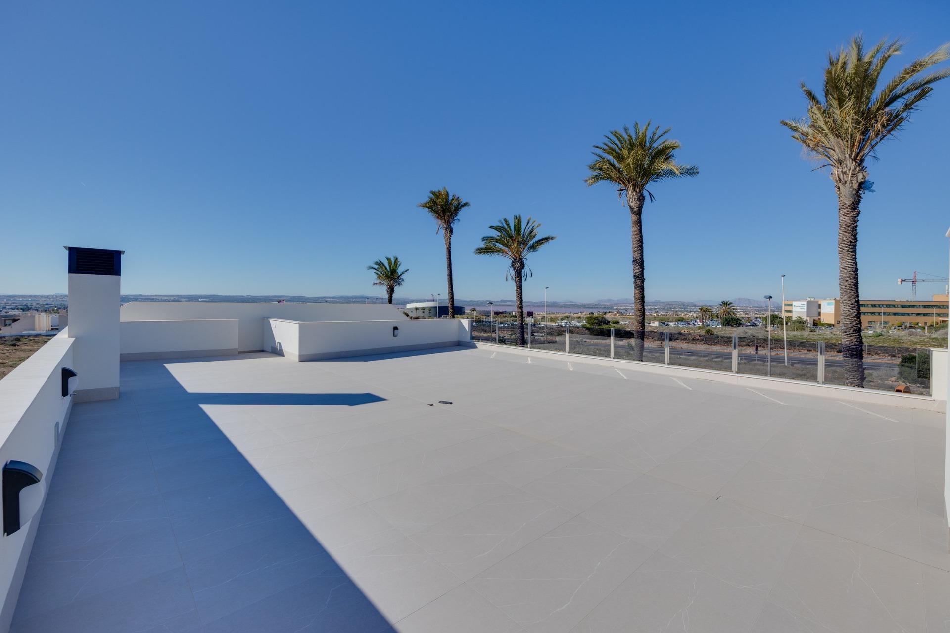 New-Villas-for-Sale-in-Torrevieja-–-2-km-from-the-Sea-35 New Build 3 Bedroom Villa with Private Pool, Rooftop Solarium and Garage for Sale in Torrevieja