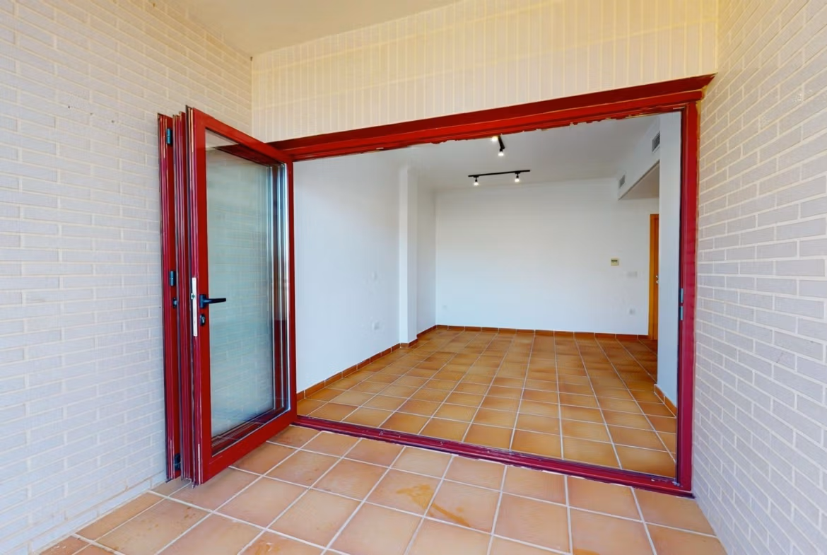 Bright open-plan terrace with terracotta flooring in charming key ready 1-bedroom apartment in Villanueva del Rio Segura near Archena.
