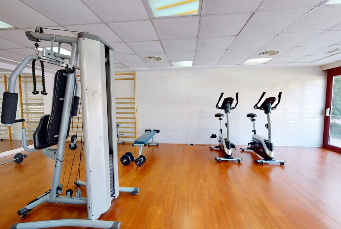 Bright and spacious private gym with modern equipment in charming key ready 1 bedroom apartment, Villanueva del Rio Segura near Archena