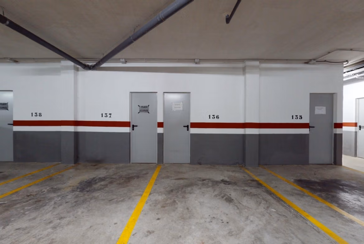 Secure, well-lit underground parking spaces for the charming 1-bedroom apartment in Villanueva del Rio Segura, near Archena.