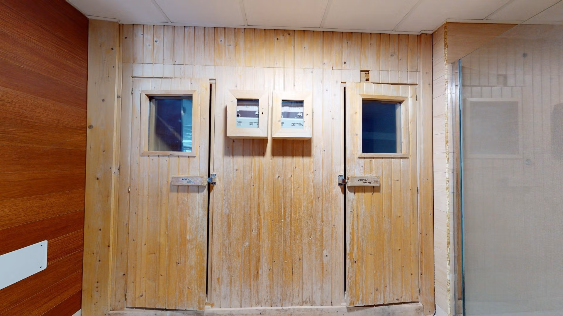 Private rustic wooden sauna room in luxurious 2-bedroom penthouse near Archena, Murcia, perfect for relaxation and wellness.