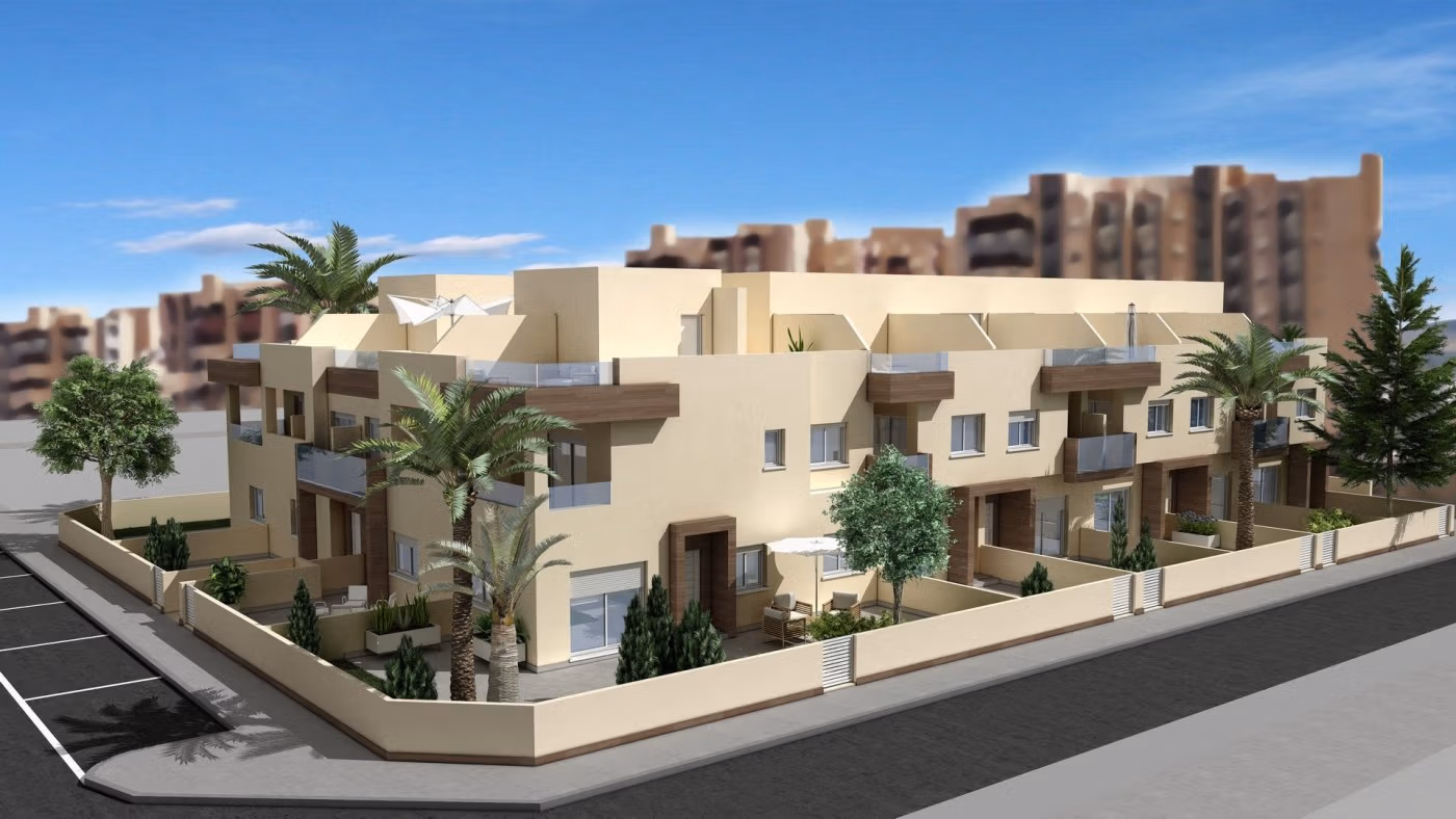WUNDERSCHÖNE REIHENHÄUSER IN LA MANGA Helle moderne Außenansicht eines Reihenhauses mit 2 Schlafzimmern, Balkonen und angelegten Gärten, die das großzügige Design in La Manga del Mar Menor zeigt