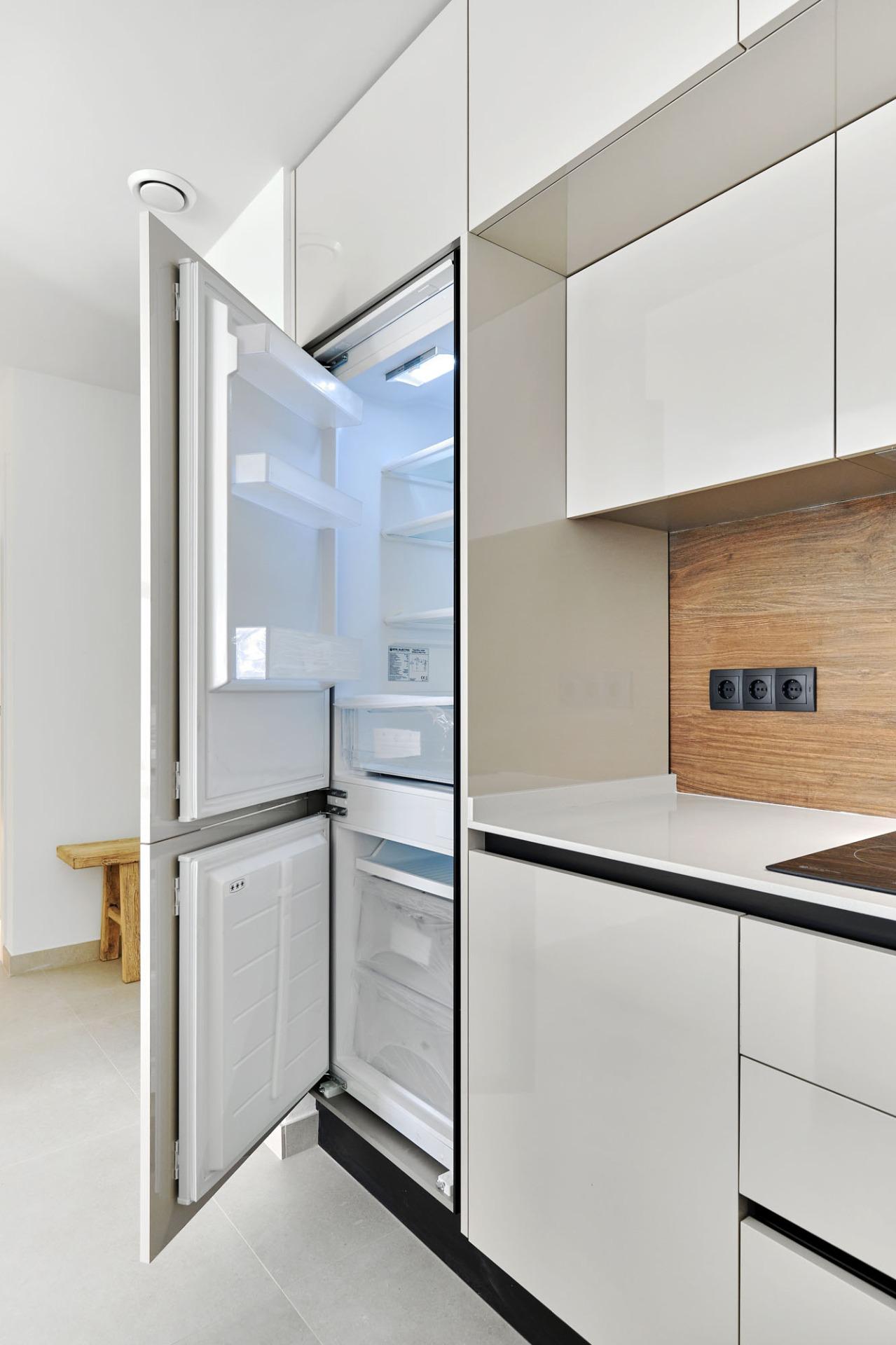 Modern New Build 2 Bedroom Top Floor Apartment for Sale in Torrevieja – Just 250m from the Sea