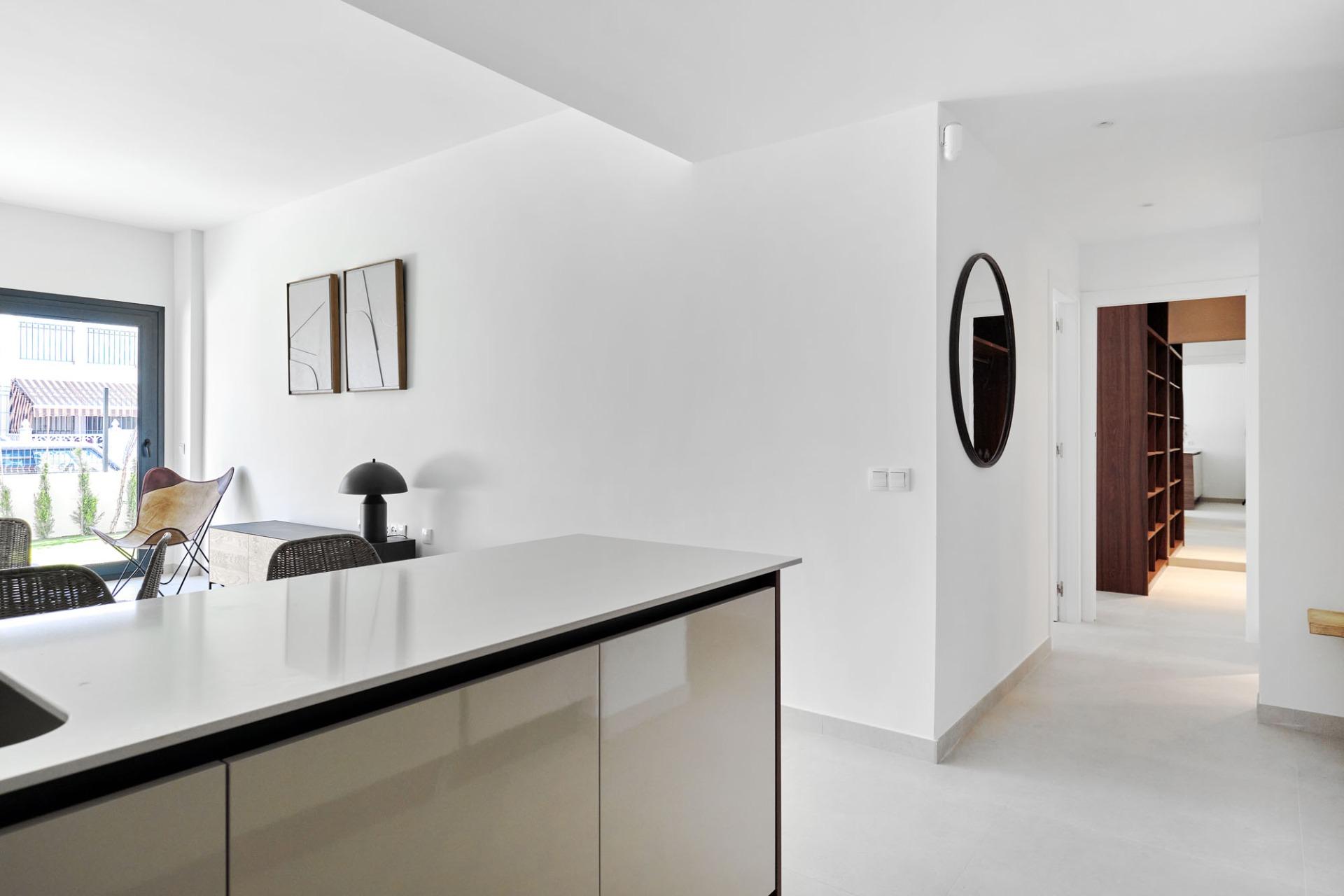 Modern New Build 2 Bedroom Ground Floor Apartment with Garden for Sale in Torrevieja – Just 250m from the Sea