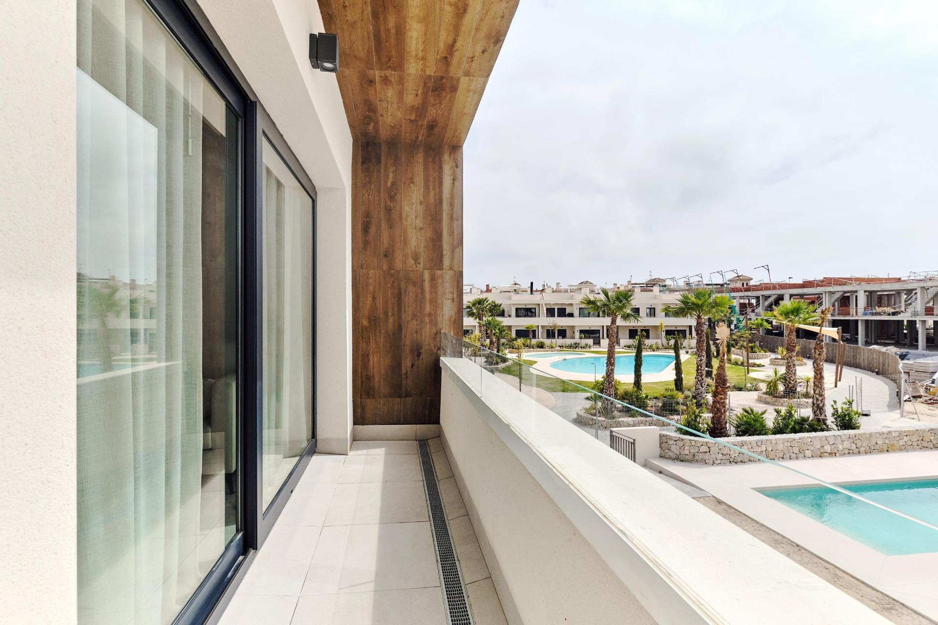 Modern New Build 2 Bedroom Top Floor Apartment for Sale in Torrevieja – Just 250m from the Sea